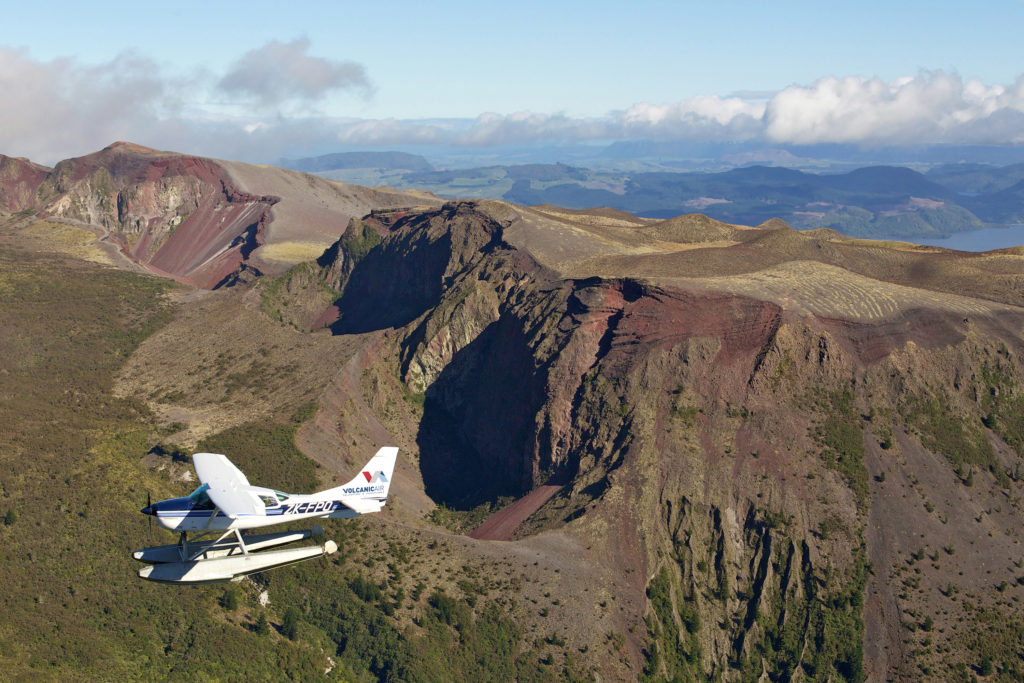Cessna C 206 at Mount Tarawera 03
