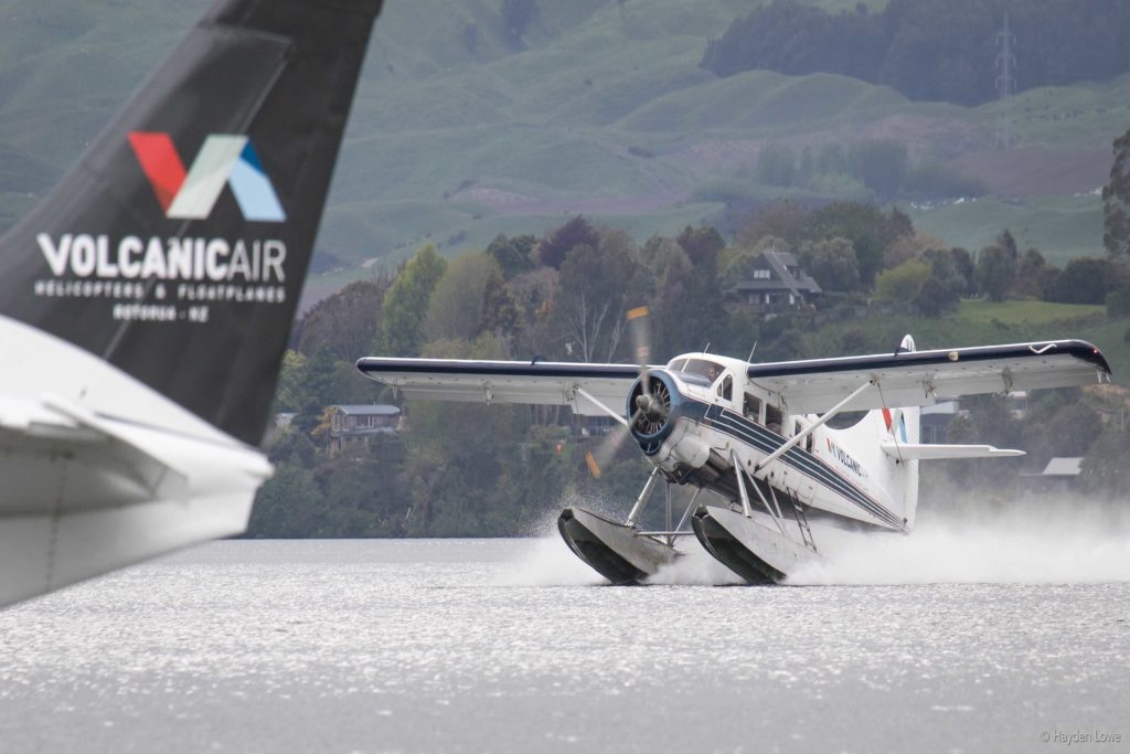 Otter Take off with Cessna Tail incl Logo