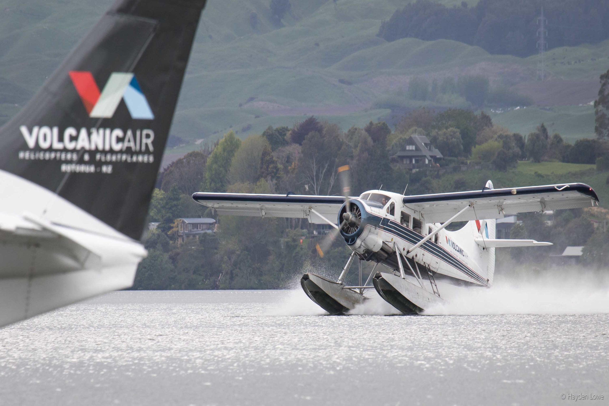 Otter Take off with Cessna Tail incl Logo scaled